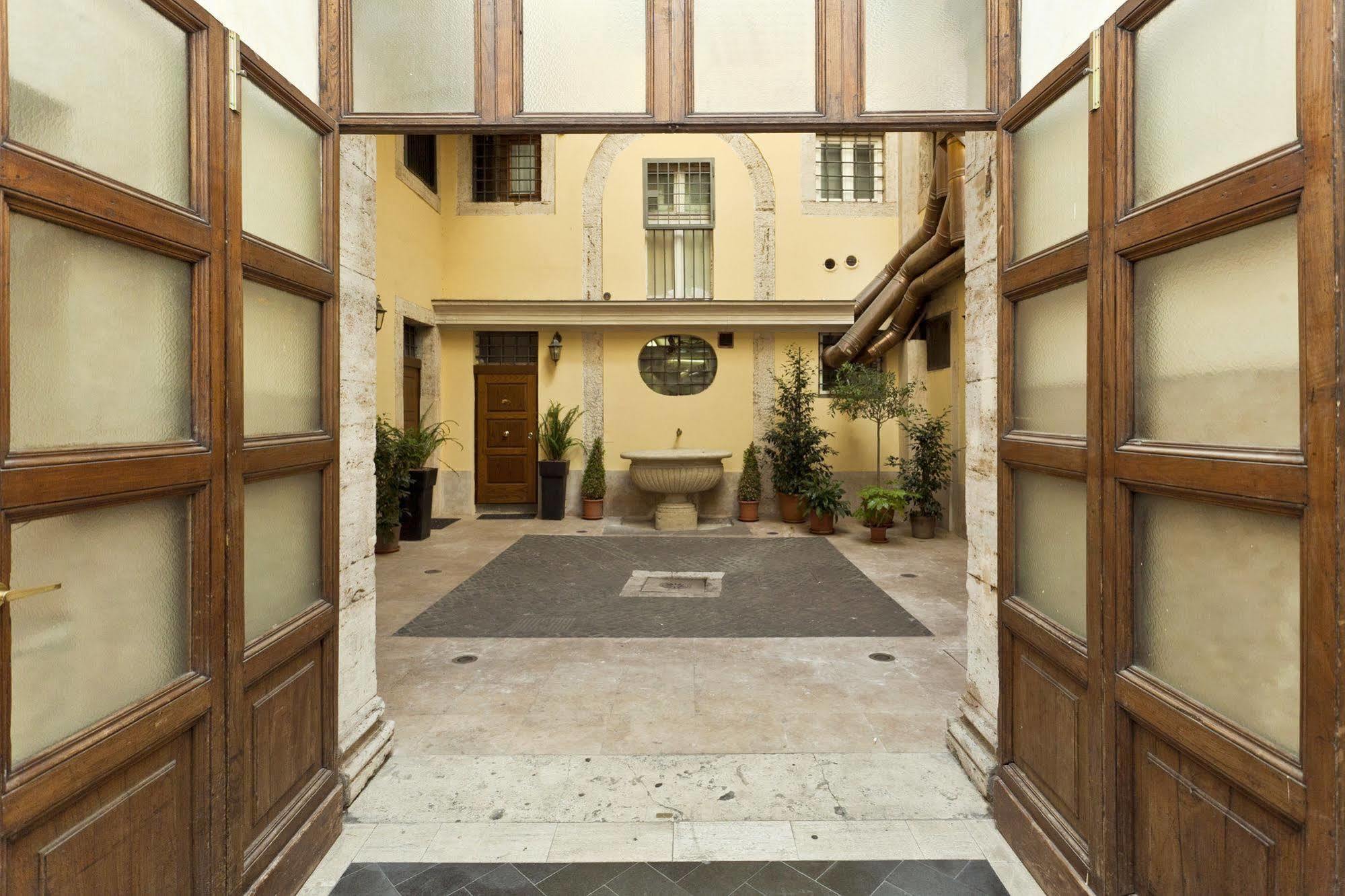 Navona Suites Rome Exterior photo
