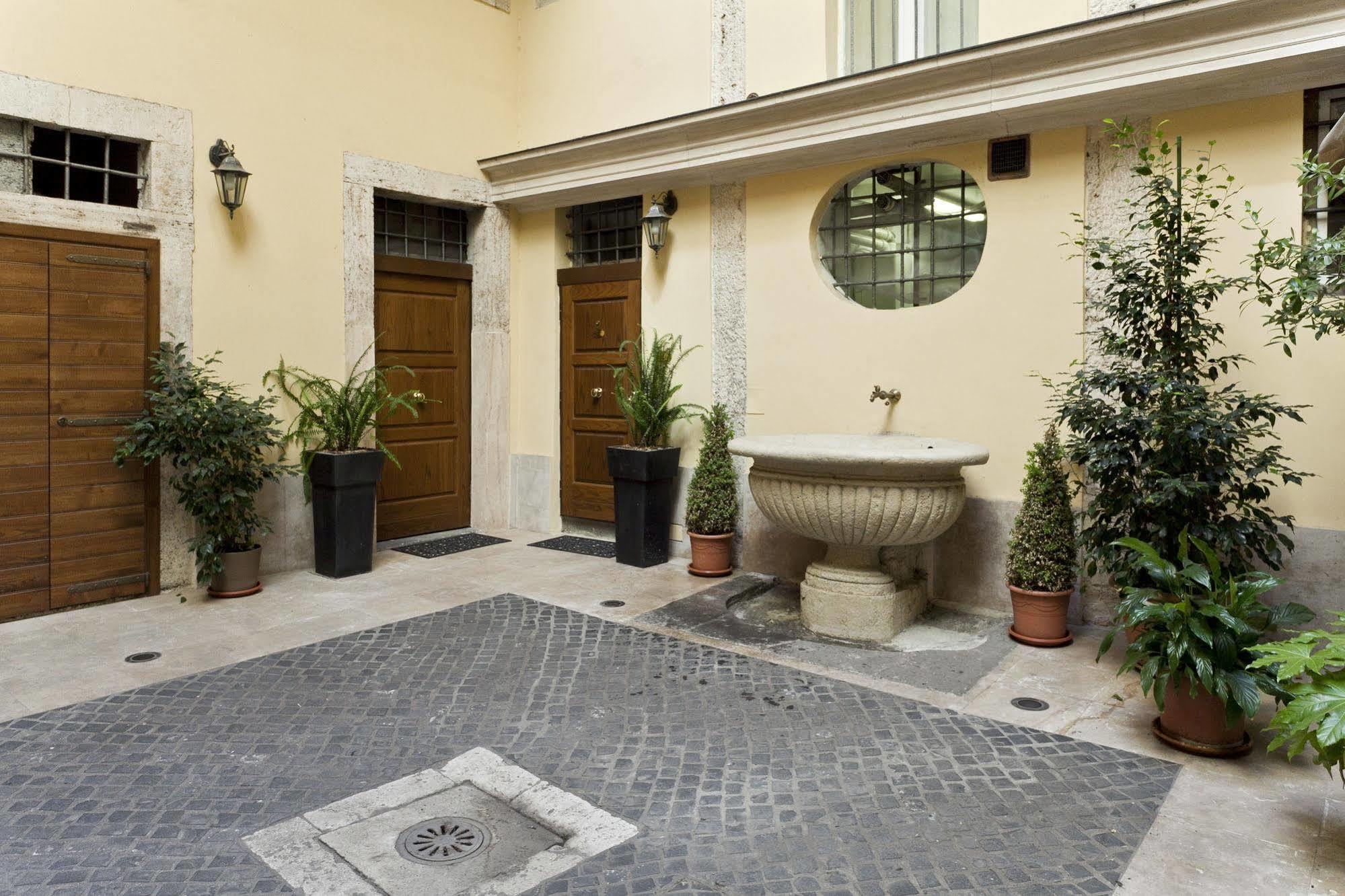 Navona Suites Rome Exterior photo
